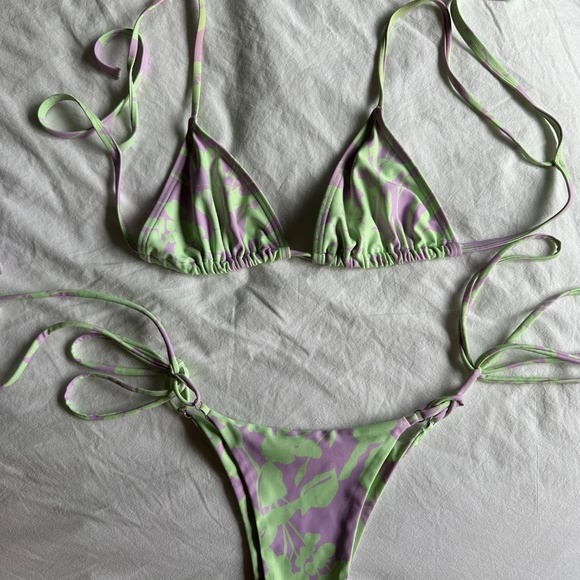 Bikini Bundle - Picture 7 of 7